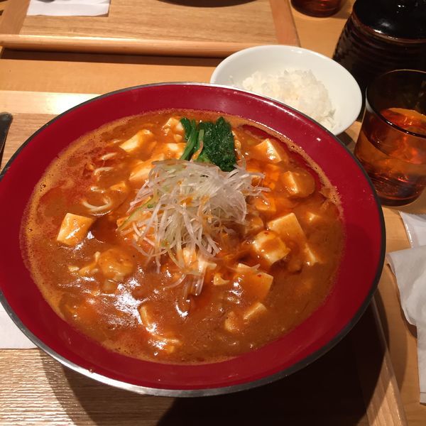 「海老辛麻婆麺（3辛）」@新潟三宝亭東京ラボ 渋谷宮益坂店の写真