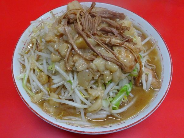 「ラーメン（750円）ニンニクアブラ」@ラーメン二郎 松戸駅前店の写真