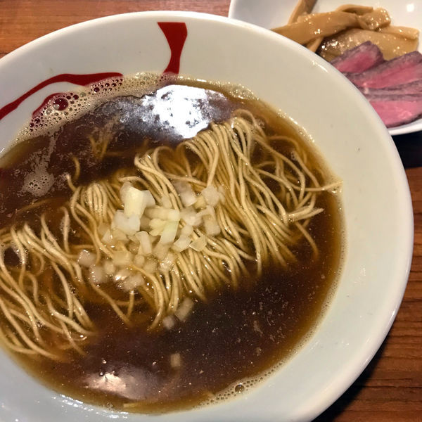 「赤城鳥と煮干しの醤油　750円」@麺＆cafe Coi.Coi.の写真