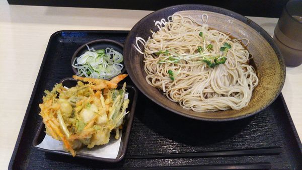 「小柱と水菜のかきあげそば、大盛（クーポン）」@ゆで太郎 谷田部店の写真