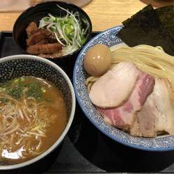 特製濃厚魚介つけ麺 ローストポーク丼