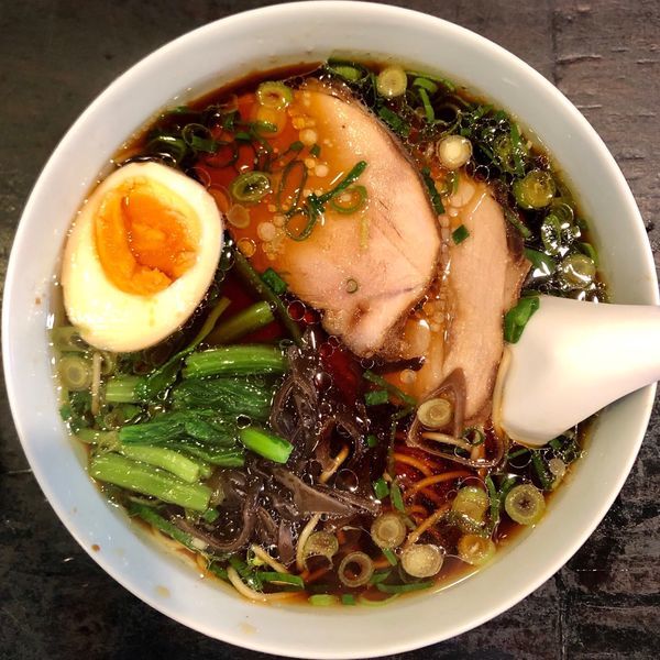 「しょうゆラーメン (900円)」@らぁめん紺屋の写真
