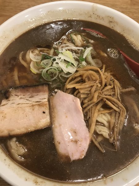 「喜多方らーめん(醤油) 820円 大」@麺や 七彩 八丁堀店の写真