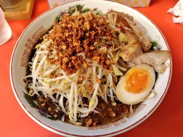 「期間限定 黒ひげラーメン 全マシ」@赤ひげラーメン 那覇松山店の写真