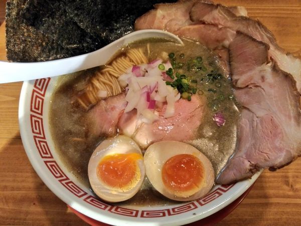 「期間限定 ド煮干らーめん 全部のせ」@らーめん 名嘉商店の写真