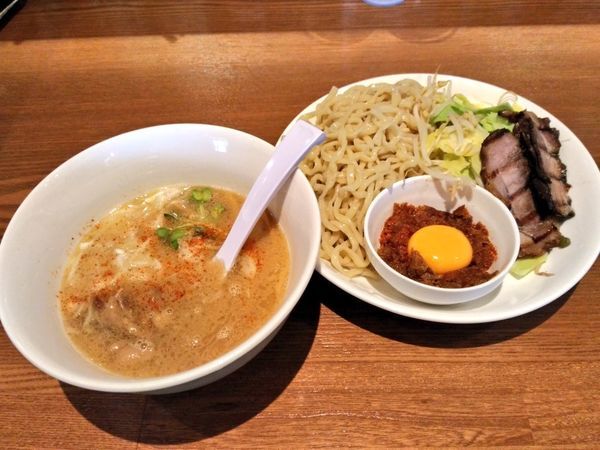 「期間限定 牛白湯味噌つけ麺」@ストライプ ヌードルズの写真