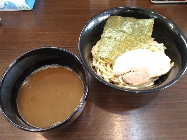 「濃厚煮干しつけ麺」@横浜家系ラーメン チバリ家の写真