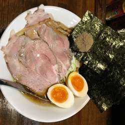 濃厚鶏醤油らぁ麺