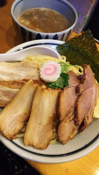 「本日の煮干しつけ麺（特盛）＋チャーシュー」@蕾 煮干 分家の写真