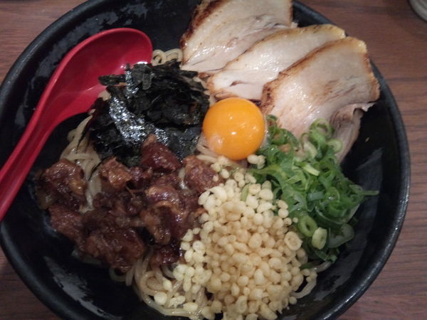 「ぼっかけまぜそば」@神戸灘八 本店の写真