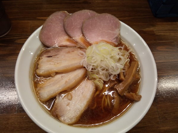 「おしげ醤油+チャーシュー増」@麺や一芯の写真