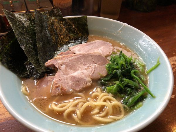「ラーメン 700円」@横浜家系ラーメン 家家家 飯田橋店の写真