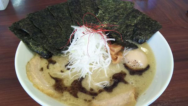 「全部のせ(塩チャーシュー)￥１０５０+自家製マー油￥５０」@麺屋 蓮花の写真