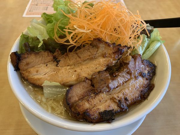 「ターローレタス・プレーン麺(塩)麺280g＋ターロー1個追加」@たっちゃんらーめんの写真