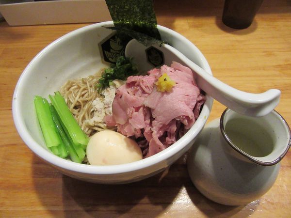 「特製鯛油そば（９５０円）」@真鯛らーめん 麺魚の写真