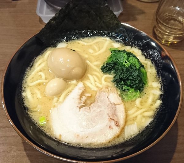 「味玉ラーメン(790円)」@横浜家系ラーメン 壱角家 大宮東口店の写真