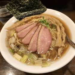 濃厚鴨醤油らぁ麺750円