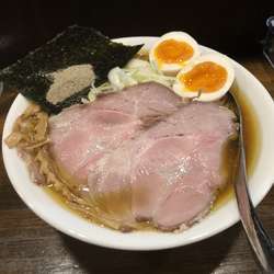 濃厚鳥醤油ラーメン