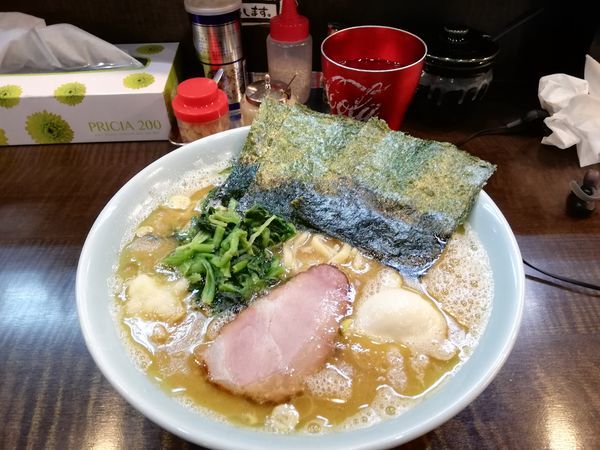 「ラーメン大盛り＆煮卵＋小ライス」@横浜家系らーめん 作田家の写真