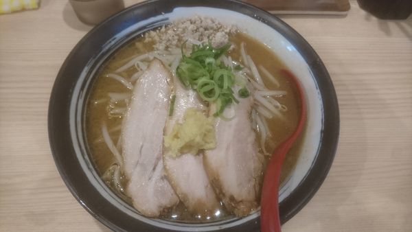 「三枚チャーシュー焼き味噌」@拉麺 大公 南太田本店の写真