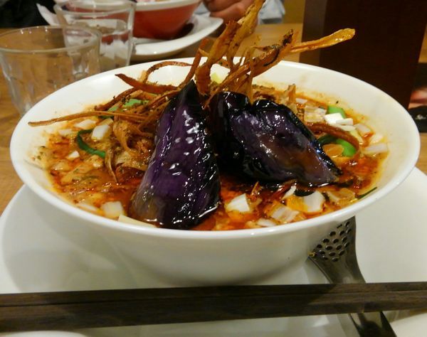 「麻婆麺980円＋替え玉100円＝1,080円」@箸とレンゲの写真