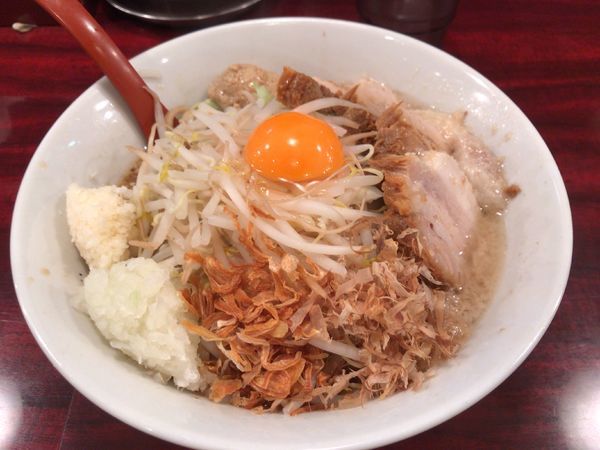 「まぜブタ(全部)970円」@ゴリラーメンの写真