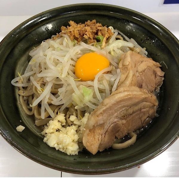 「小ラーメン汁無し」@ハイパーファットンの写真