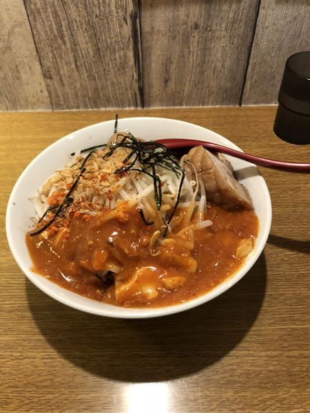 「まぜそばフュージョン+うずら醤油」@火の豚 立川ラーメンスクエア店の写真