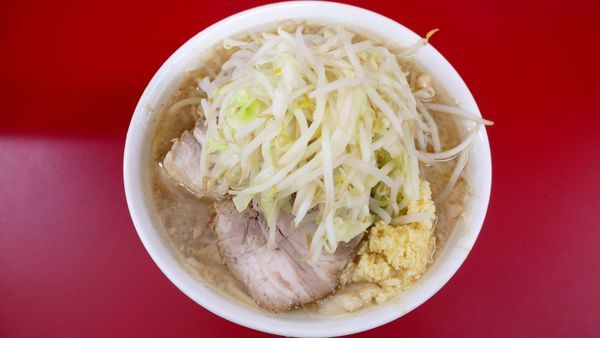 「小¥700／ニンニク¥0」@ラーメン二郎 神田神保町店の写真