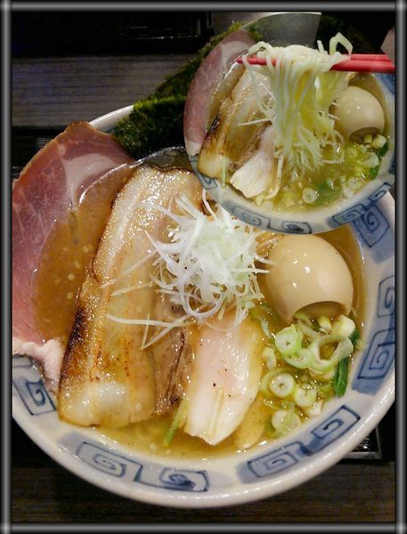 「アゴ・サンマ煮干しらぁめん塩　(特製)」@龍のひげ 常陸大宮店の写真