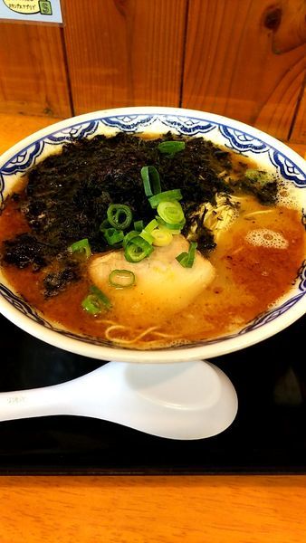 「岩海苔塩ラーメン700円マーユ20円」@由丸製麺所の写真