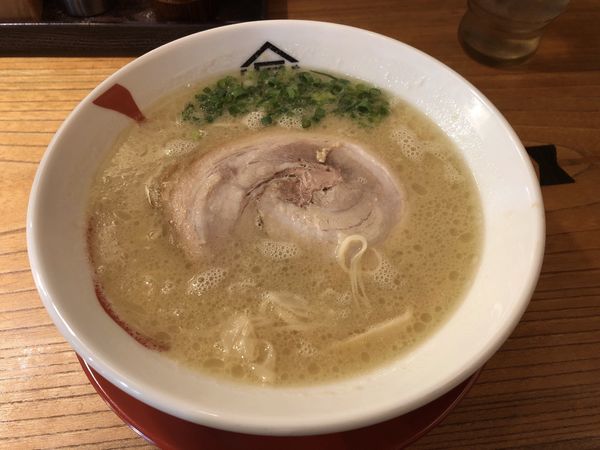 「豚骨ラーメン」@三豊麺 なんば日本橋店の写真