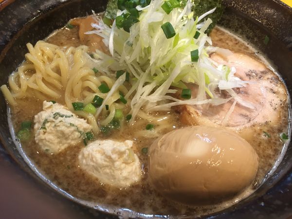 「特製ラーメン（830円）」@麺屋 寿の写真