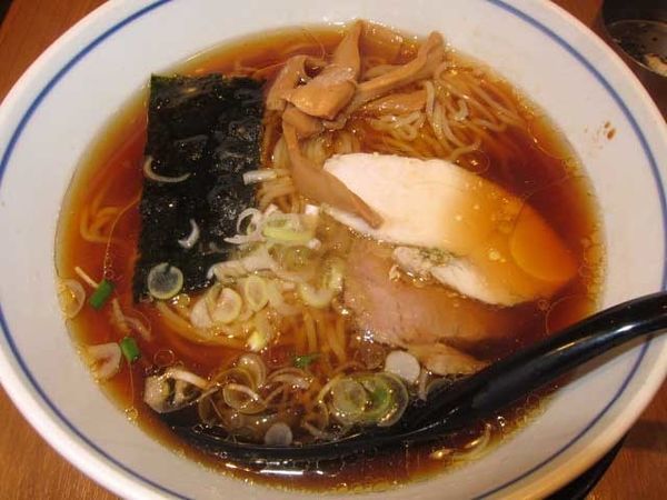 「純鶏らーめん醤油　580円」@麺処直久 新橋店の写真