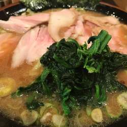 ラーメン大盛り+チャーシュー