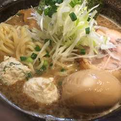 特製ラーメン（830円）