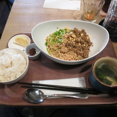 アジアン酒場 親の家の画像