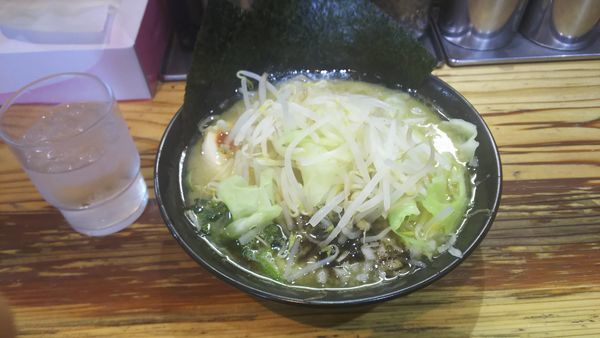 「特製ラーメン 890円」@壱八家 戸塚店の写真