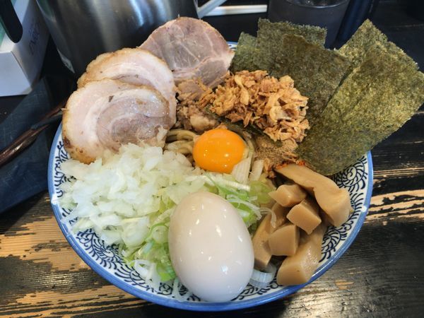 「まぜそば＋特製＋ラーパス海苔」@狼煙 〜NOROSHI〜の写真