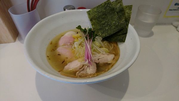 「鶏塩極みそば」@鶏そば朱雀の写真