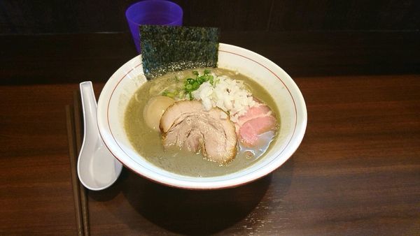 「濃厚煮干しそば味玉」@零一弐三の写真