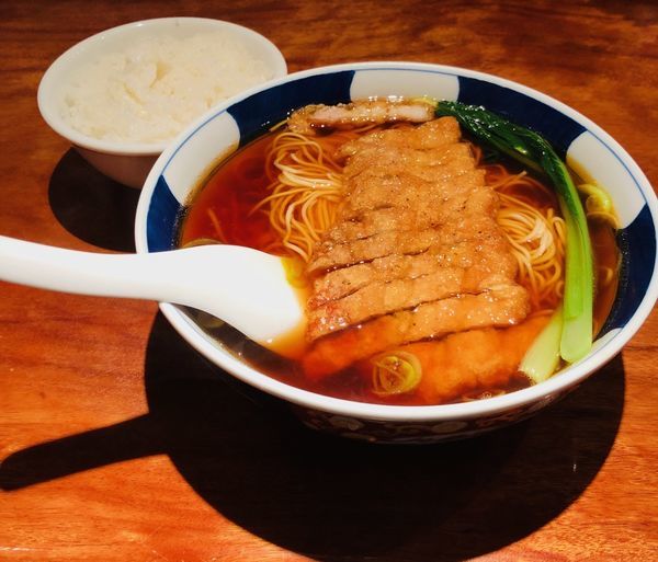 「排骨麺（並・麺固め￥900）」@支那麺 はしご 銀座四丁目店の写真