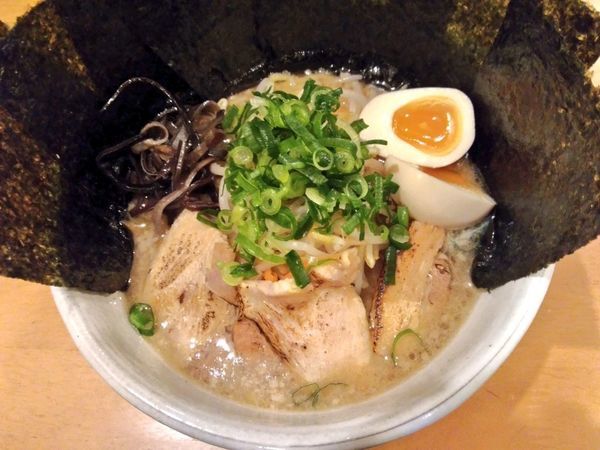 「なみぞうラーメン 全部載せ」@らあめん 波蔵の写真