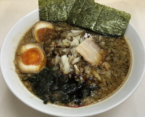 「ラーメン＋味タマ＋半ライス（￥650＋￥50＋￥150）」@三五八式の写真