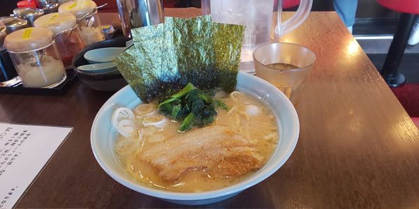「醤油ラーメン 700円」@横濱家系ラーメン 祭家の写真