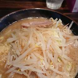 ミニ背脂ラーメン 魚粉 850円 50円