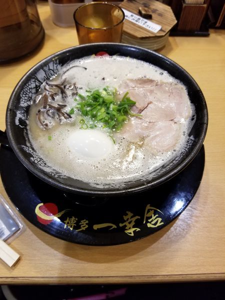 「味玉ラーメン　Aセット」@博多一幸舎 博多デイトス店の写真