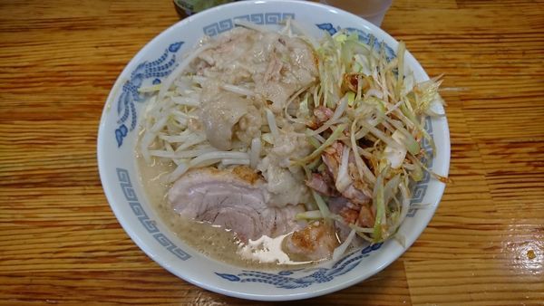 「小ラーメン塩味+ねぎぶた」@ラーメン神豚 横須賀中央店の写真