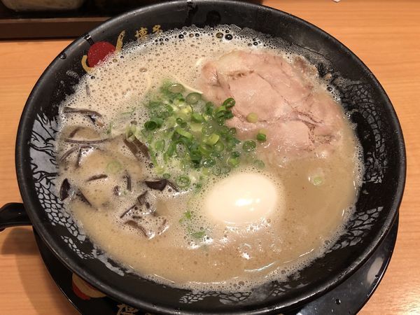 「味玉ラーメン」@博多一幸舎 中洲店の写真