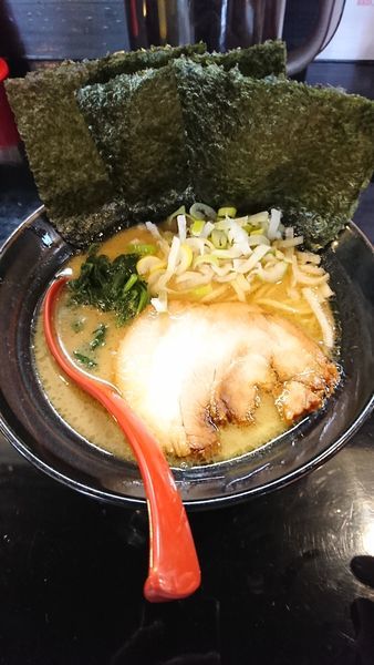 「醤油ラーメン  豚骨  750円」@富士家系直壱家 御殿場店の写真
